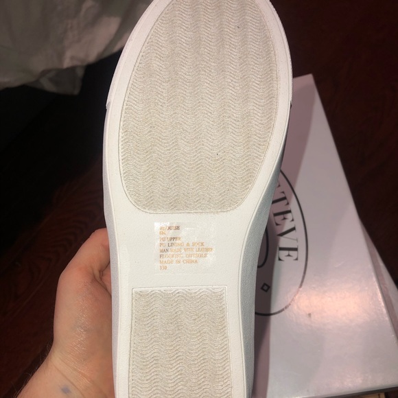 Steve Madden Slip On Sneaker-BRAND NEW - Picture 3 of 7